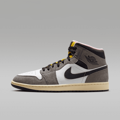 Air Jordan 1 Mid SE Men's Shoes. Nike IL